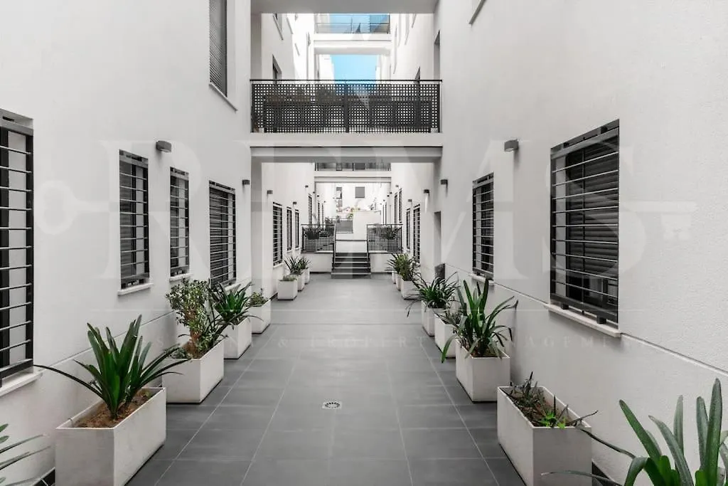 Adorable Flat With Private Parking In The Center By Rems Apartment Malaga