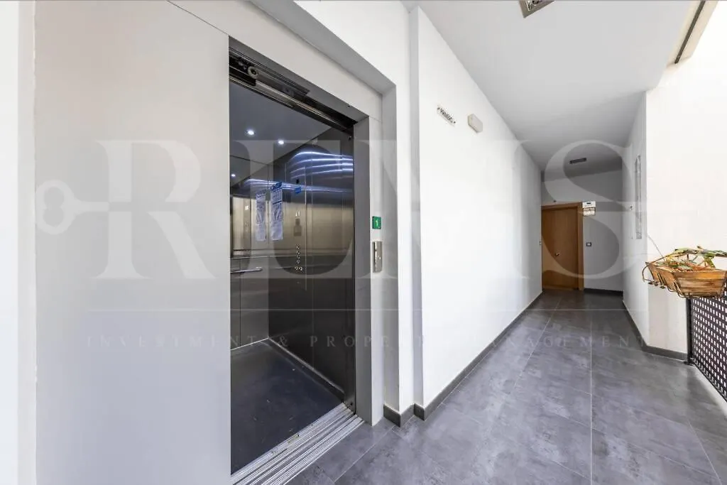 Adorable Flat With Private Parking In The Center By Rems Apartment Malaga