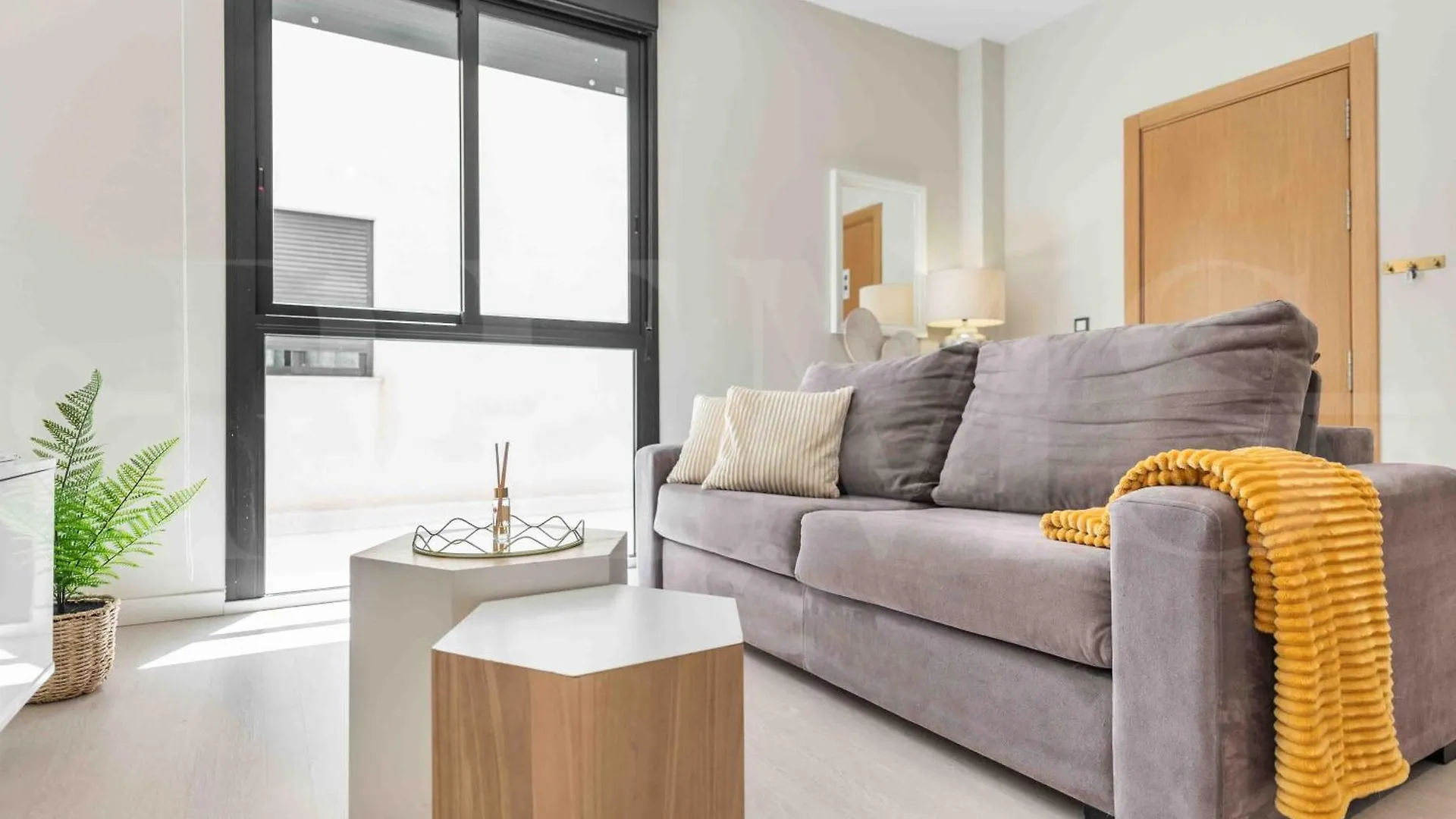 Adorable Flat With Private Parking In The Center By Rems Apartment Malaga